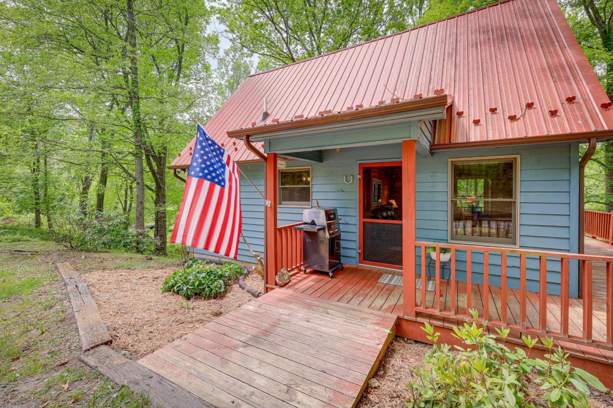 Quaint Blue Ridge Cabin Rental With On-Site Stream! Sparta Ngoại thất bức ảnh