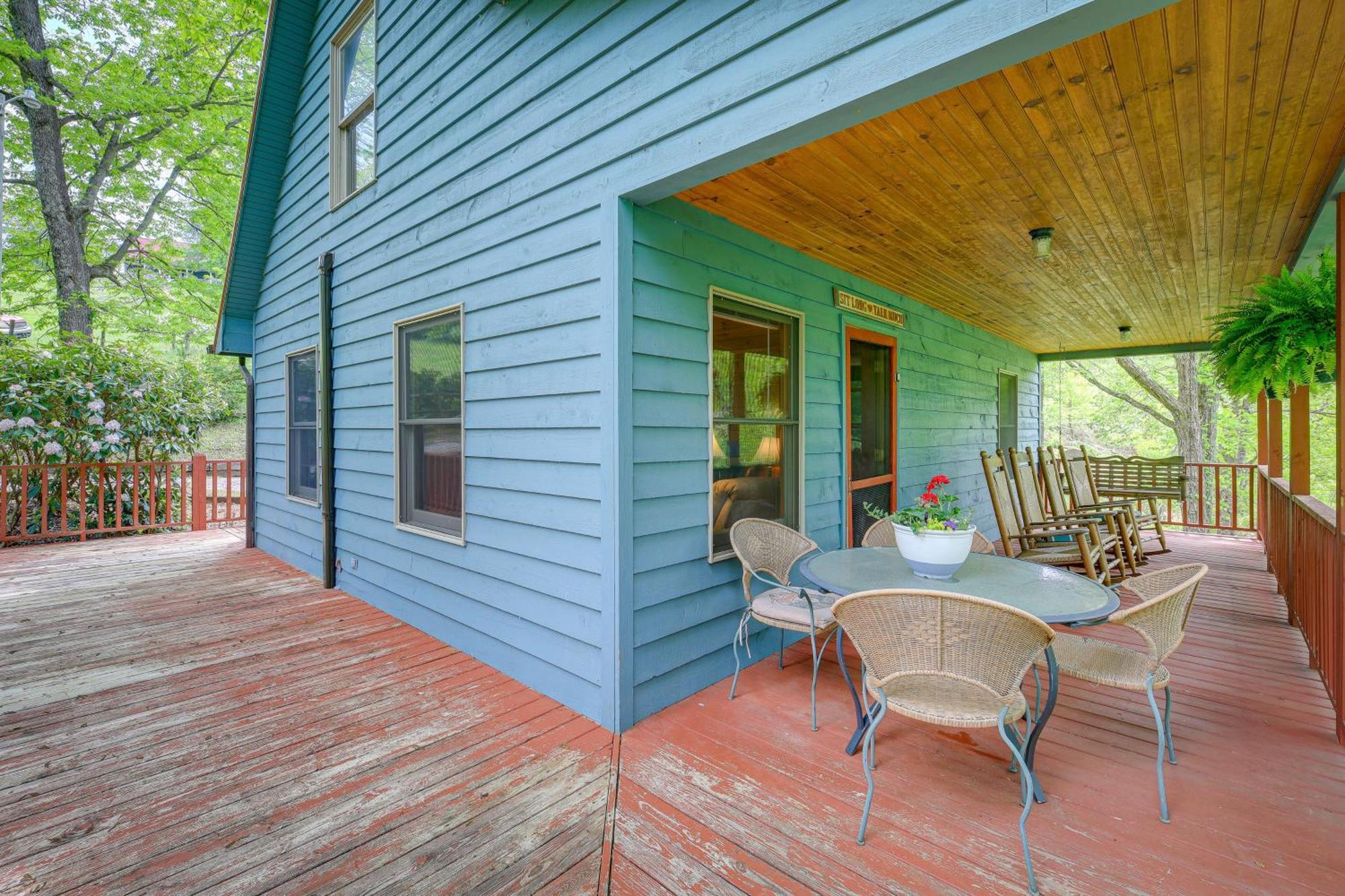 Quaint Blue Ridge Cabin Rental With On-Site Stream! Sparta Ngoại thất bức ảnh