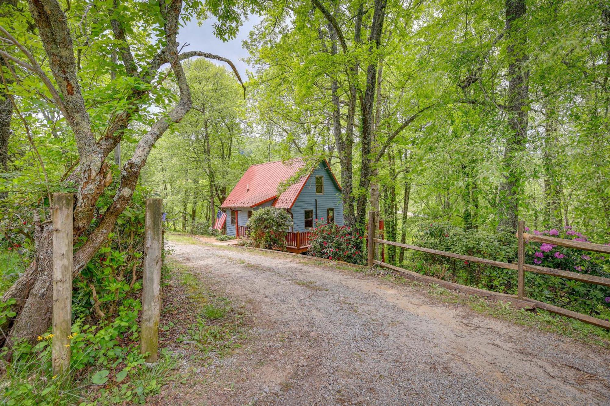 Quaint Blue Ridge Cabin Rental With On-Site Stream! Sparta Ngoại thất bức ảnh
